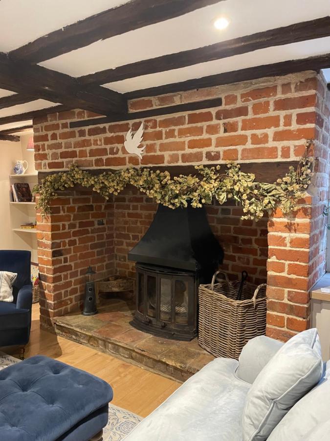 Historic Cambridgeshire Cottage Godmanchester Dış mekan fotoğraf